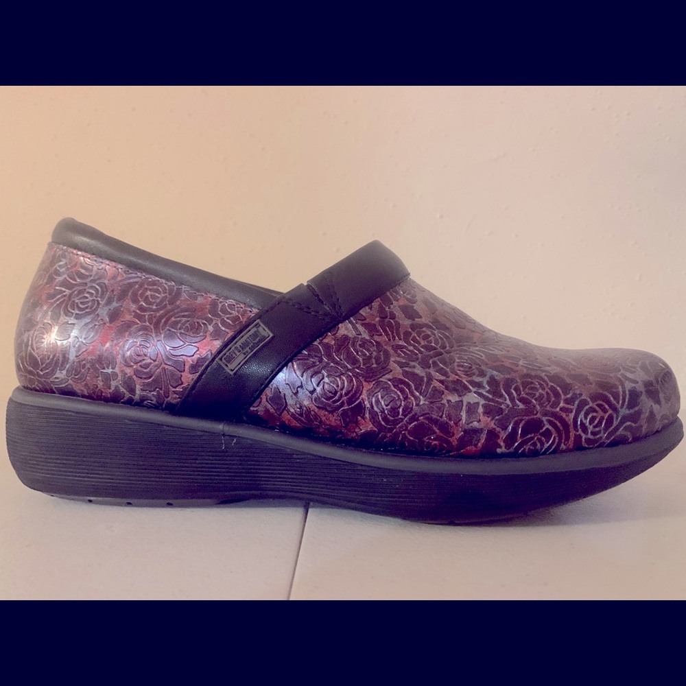 Grey’s Anatomy Clogs